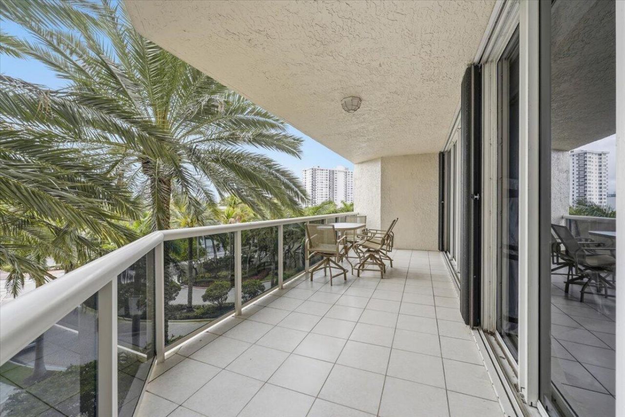 3100 N Ocean Boulevard, Unit 407, Fort Lauderdale, FL 33308 Photo