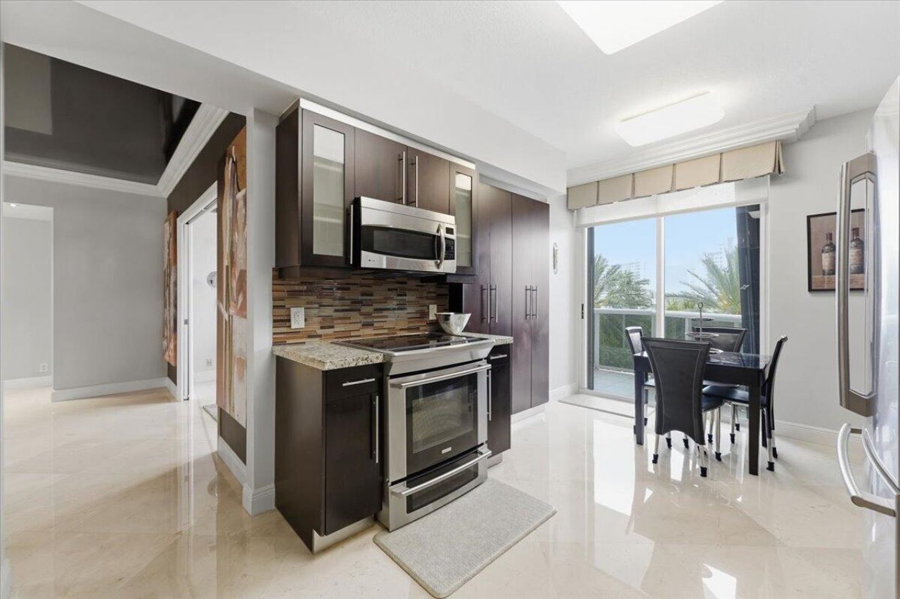 3100 N Ocean Boulevard, Unit 407, Fort Lauderdale, FL 33308 Photo