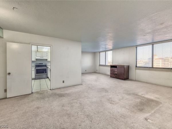 3930 University Center Drive , Unit 412, Las Vegas, NV 89119