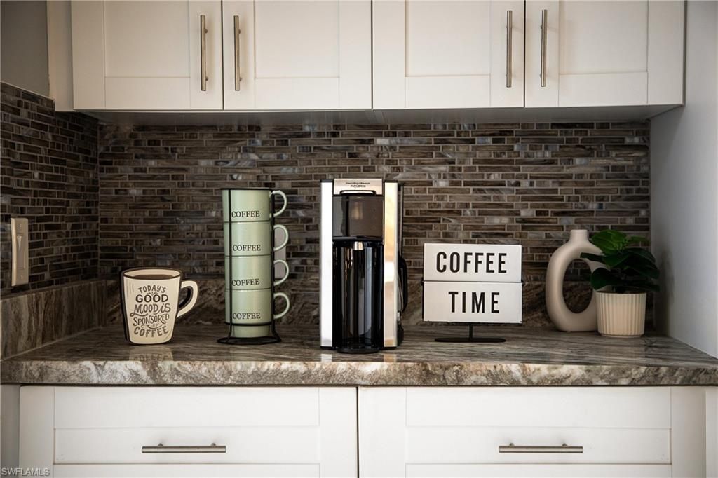 528 14th St N, Naples, FL 34102 Photo