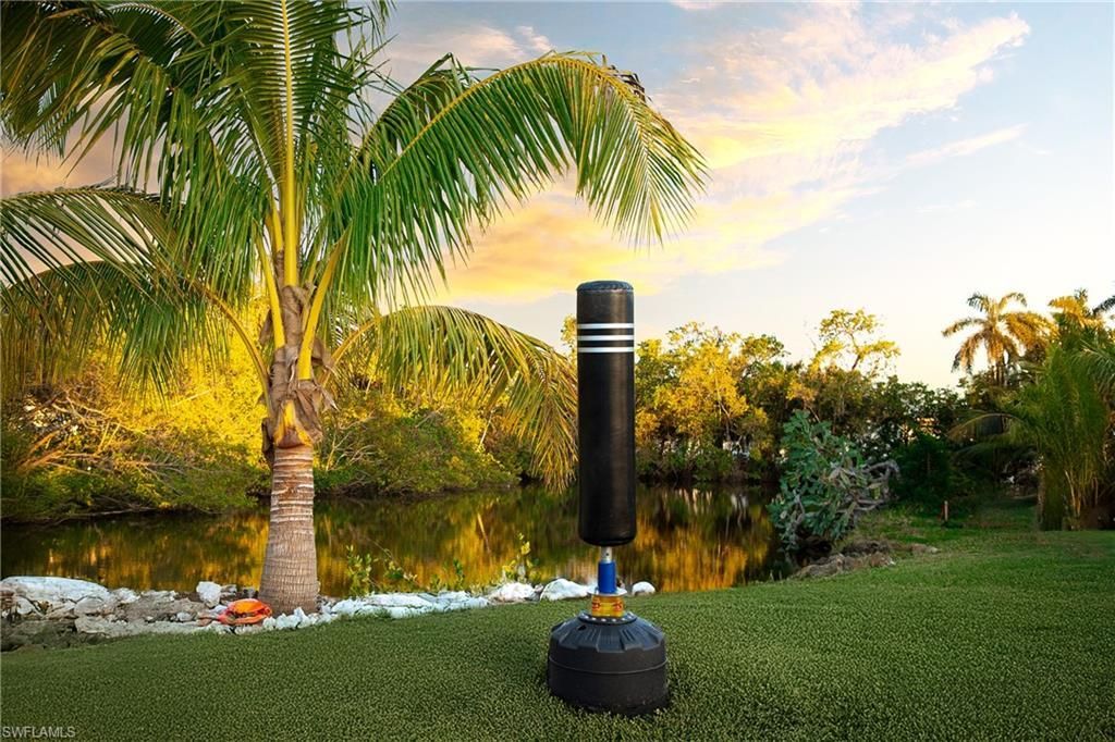 528 14th St N, Naples, FL 34102 Photo