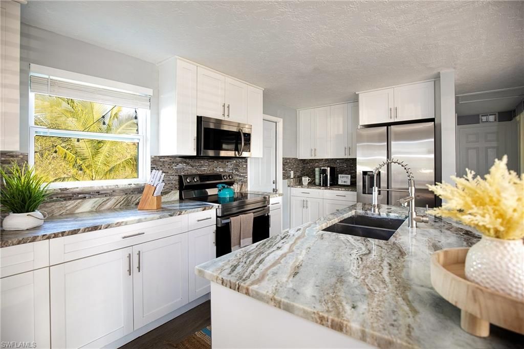 528 14th St N, Naples, FL 34102 Photo