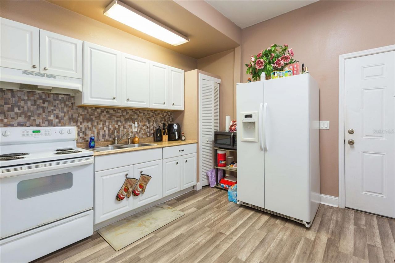 2322 W Cherry Street , Tampa, FL 33607 Photo