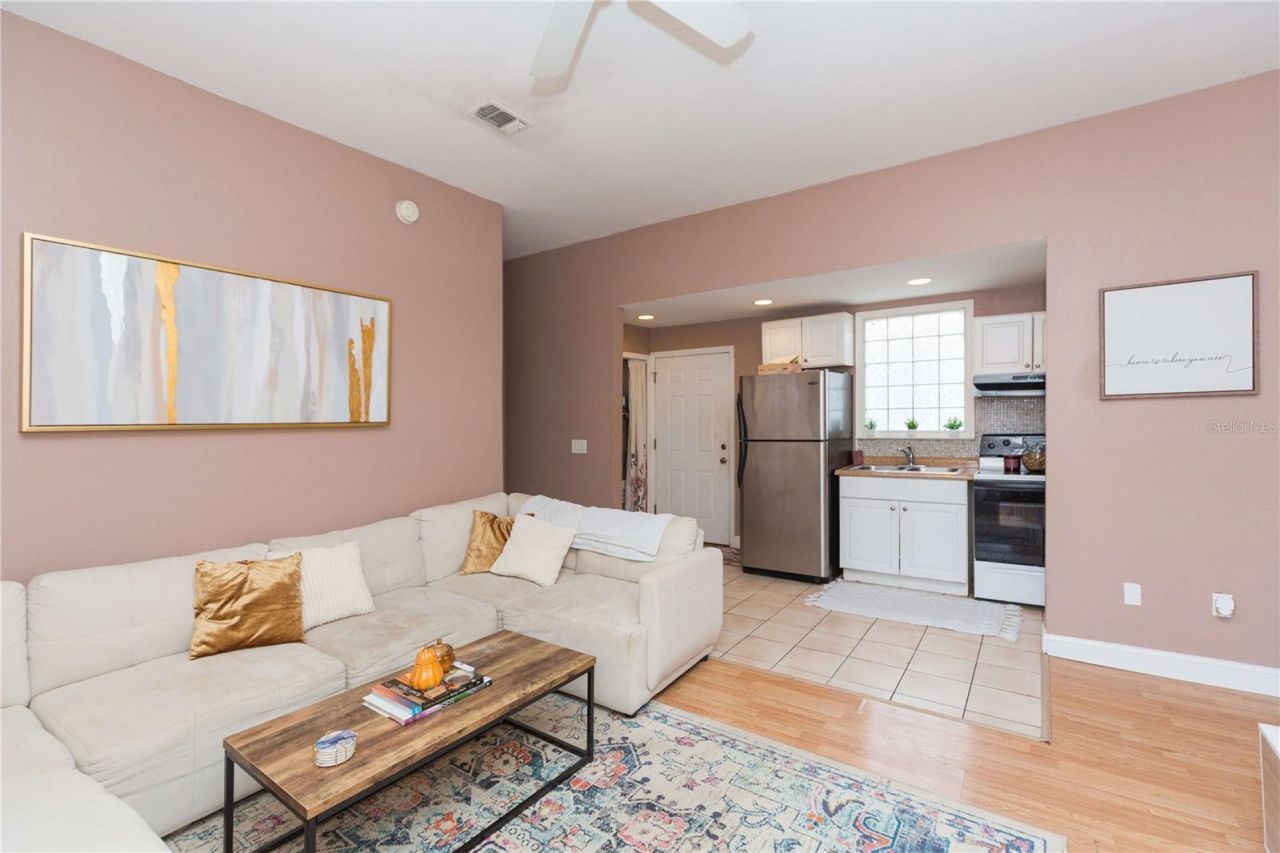 2322 W Cherry Street , Tampa, FL 33607 Photo