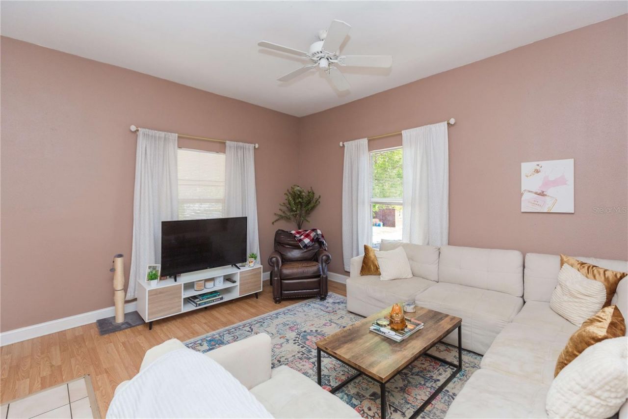 2322 W Cherry Street , Tampa, FL 33607 Photo