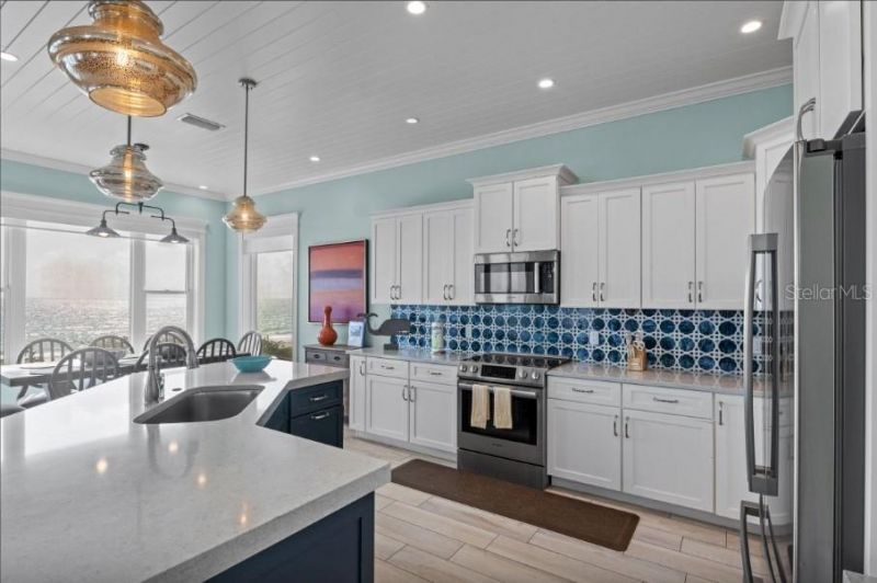 903 Gulf Drive S, Bradenton Beach, FL 34217 Photo