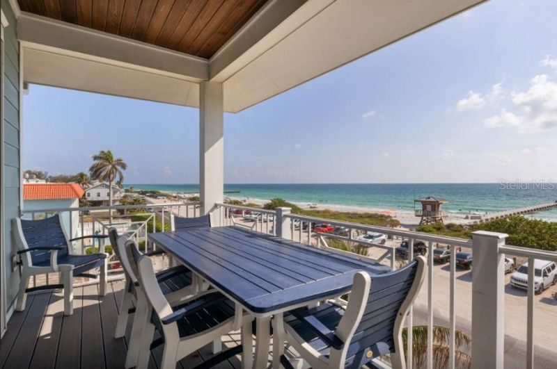 903 Gulf Drive S, Bradenton Beach, FL 34217 Photo