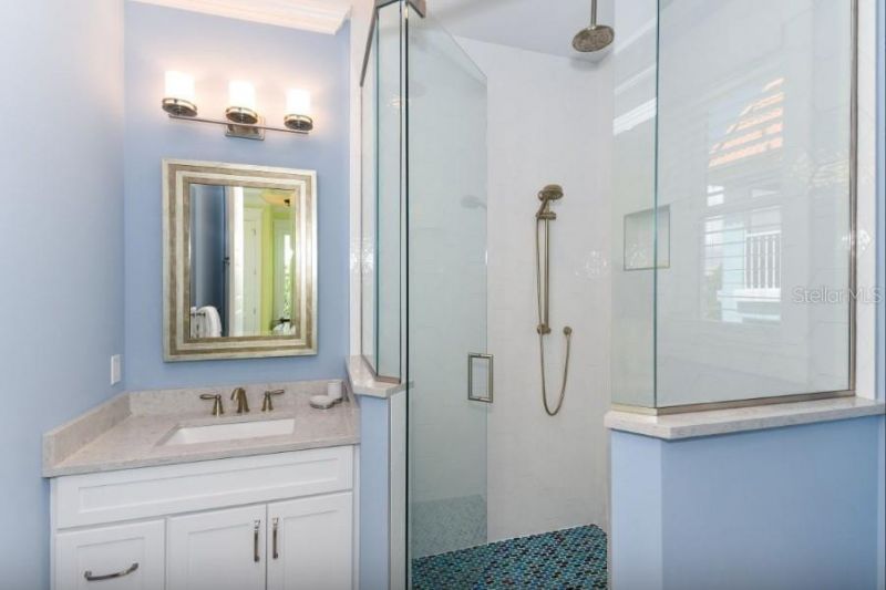 903 Gulf Drive S, Bradenton Beach, FL 34217 Photo