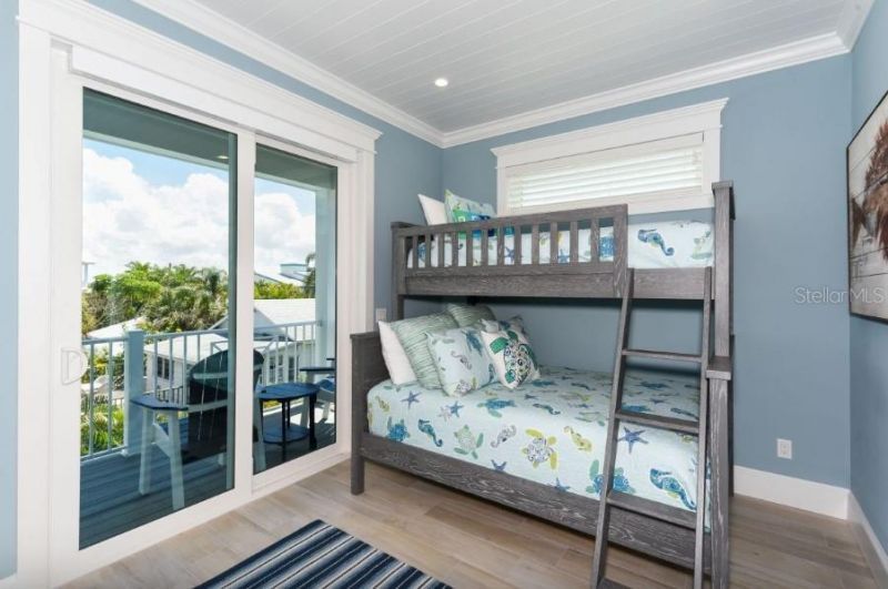 903 Gulf Drive S, Bradenton Beach, FL 34217 Photo