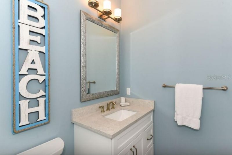 903 Gulf Drive S, Bradenton Beach, FL 34217 Photo