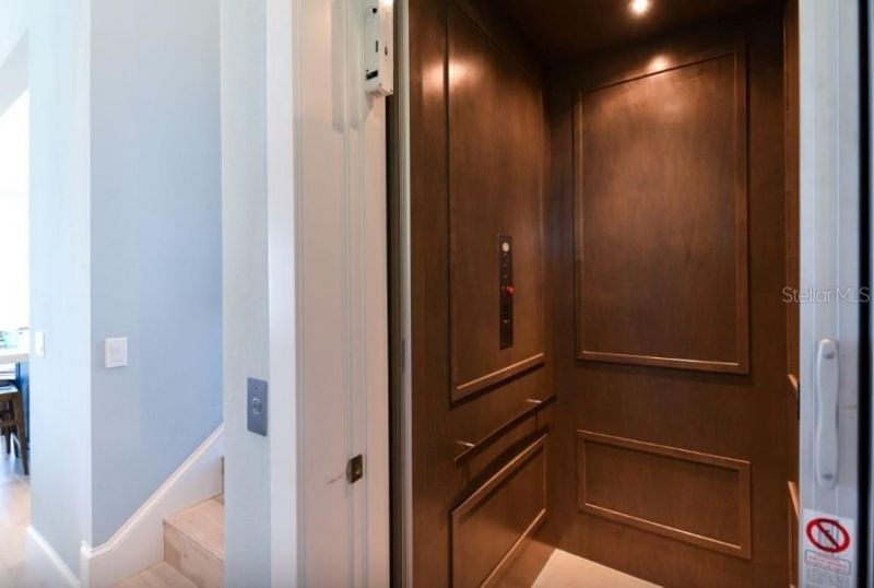 903 Gulf Drive S, Bradenton Beach, FL 34217 Photo