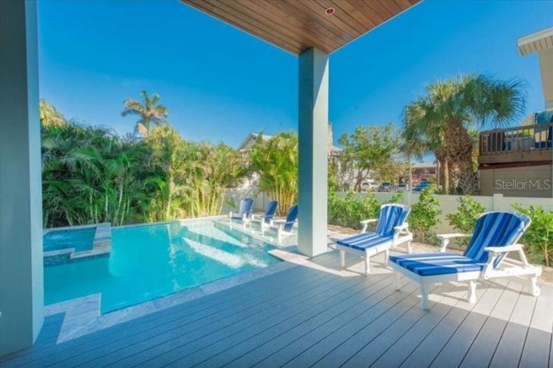 903 Gulf Drive S, Bradenton Beach, FL 34217 Photo