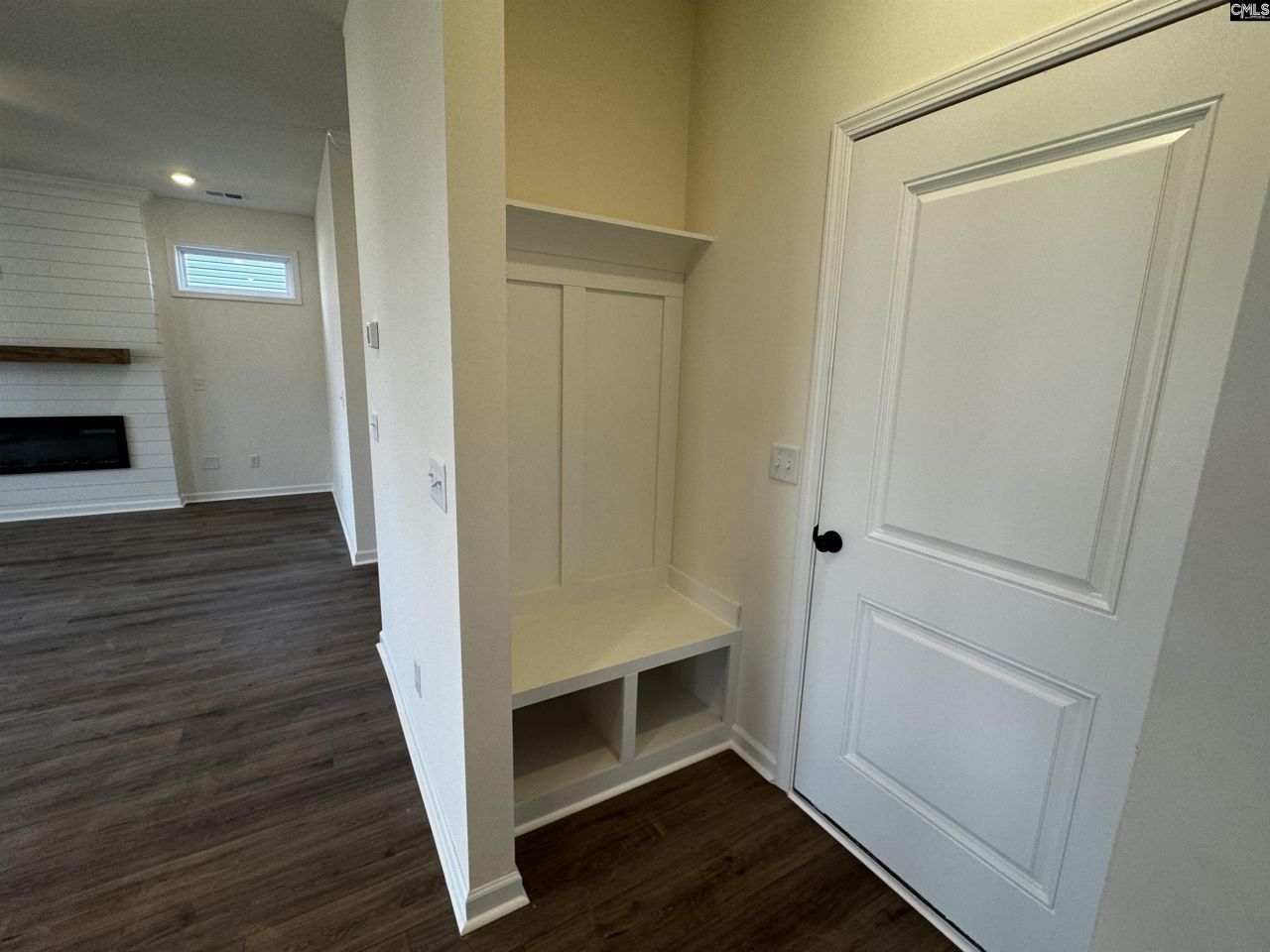 582 Griffon Drive Photo 10