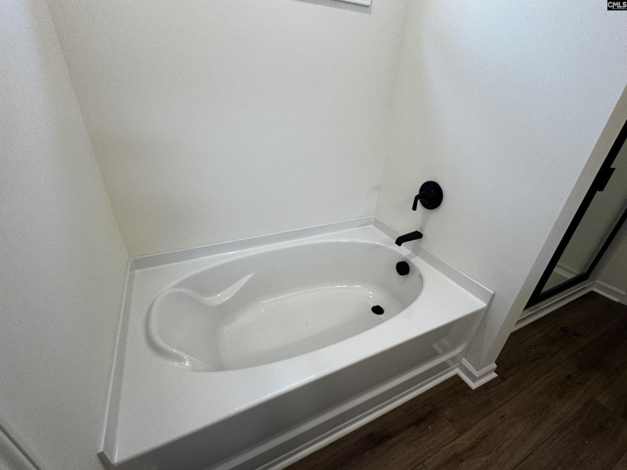 582 Griffon Drive Photo 13