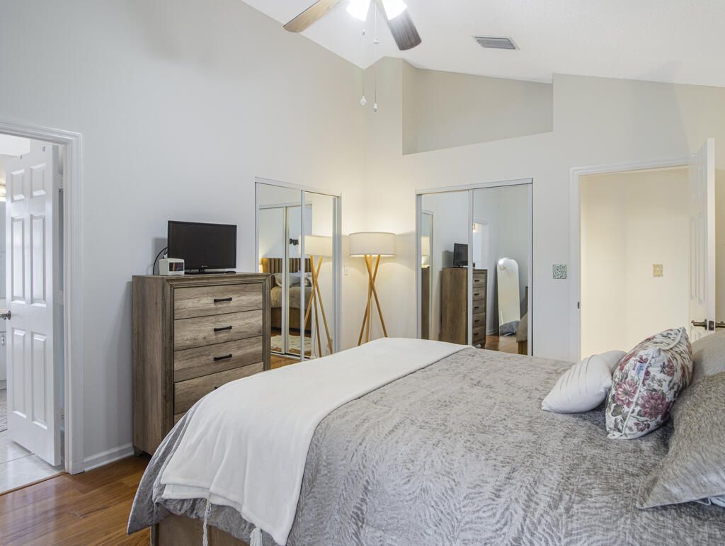 107 Saratoga Boulevard E, West Palm Beach, FL 33411 Photo