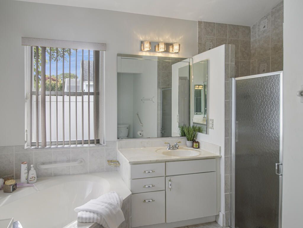 107 Saratoga Boulevard E, West Palm Beach, FL 33411 Photo