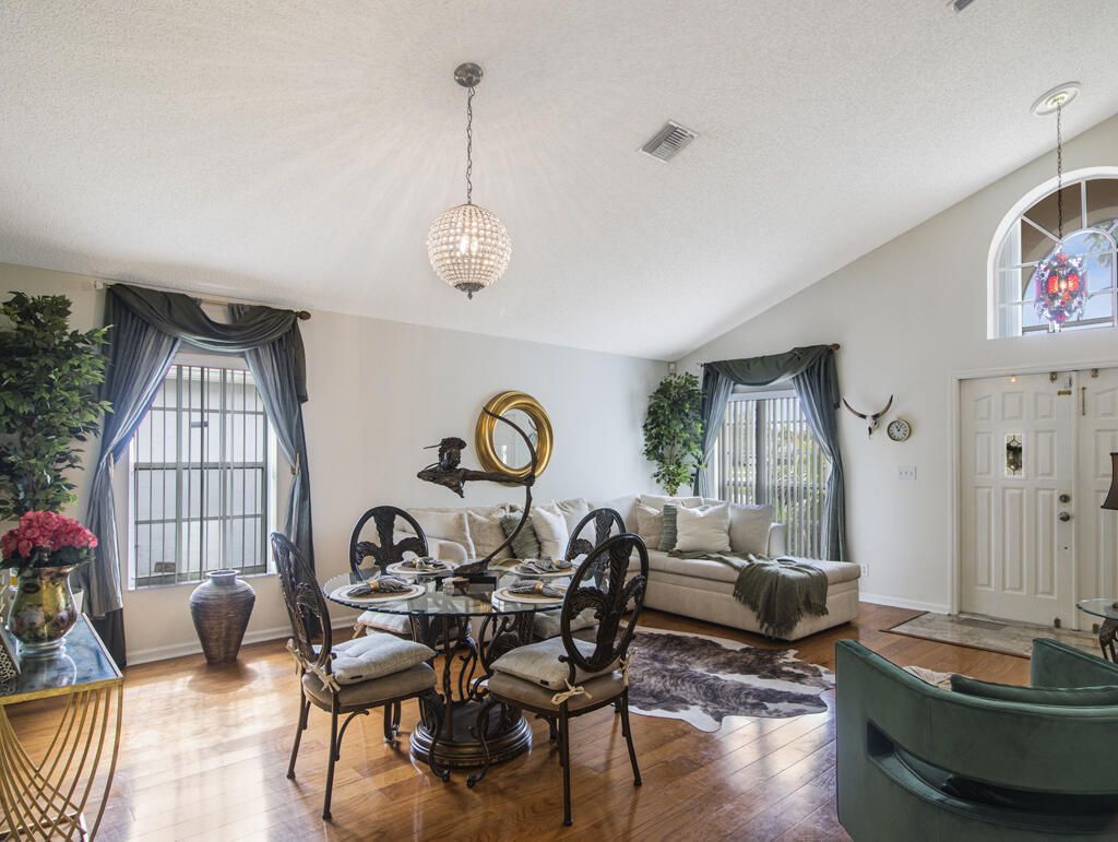 107 Saratoga Boulevard E, West Palm Beach, FL 33411 Photo