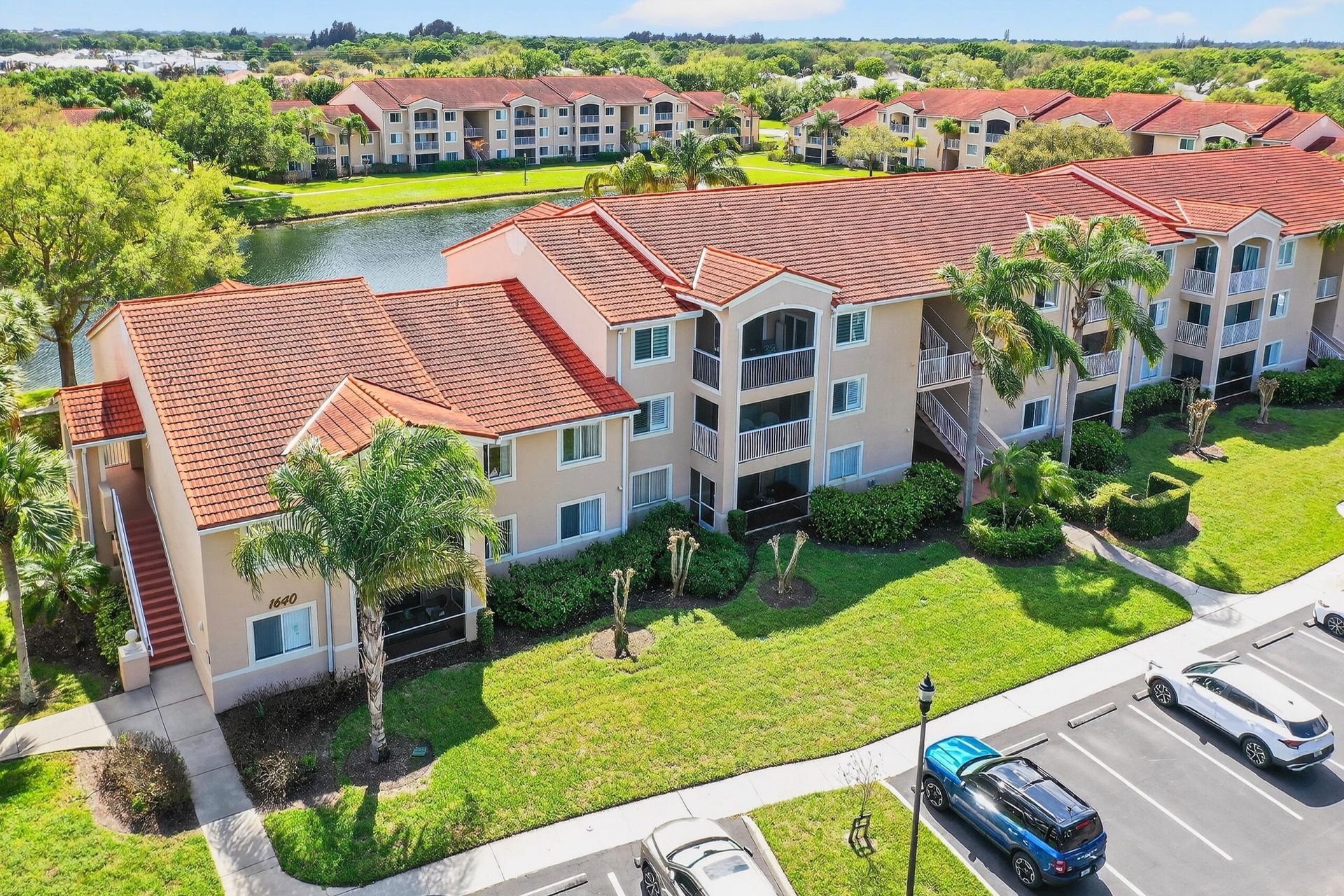 1640 N 42nd Circle, Unit 305, Vero Beach, FL 32967 Photo