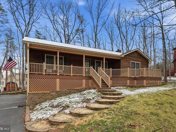 207 LAUREL DRIVE, CROSS JUNCTION, VA 22625