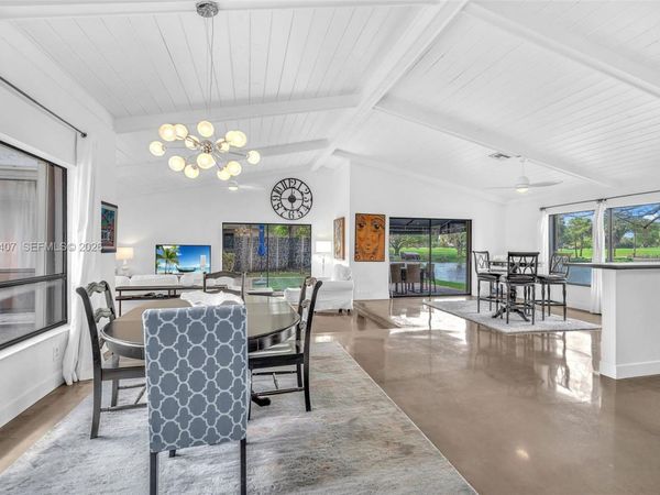 211 SW 87th Ter, Plantation, FL 33324