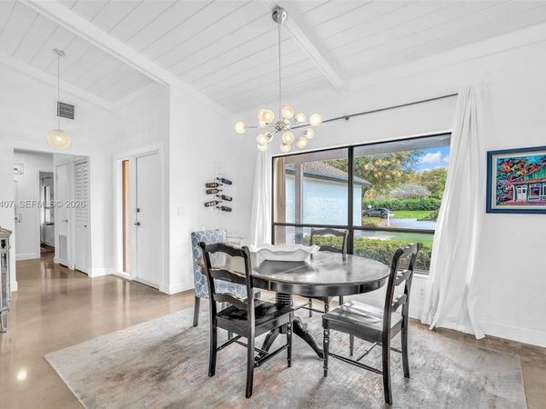 211 SW 87th Ter, Plantation, FL 33324