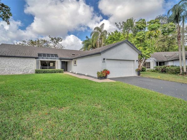 211 SW 87th Ter, Plantation, FL 33324