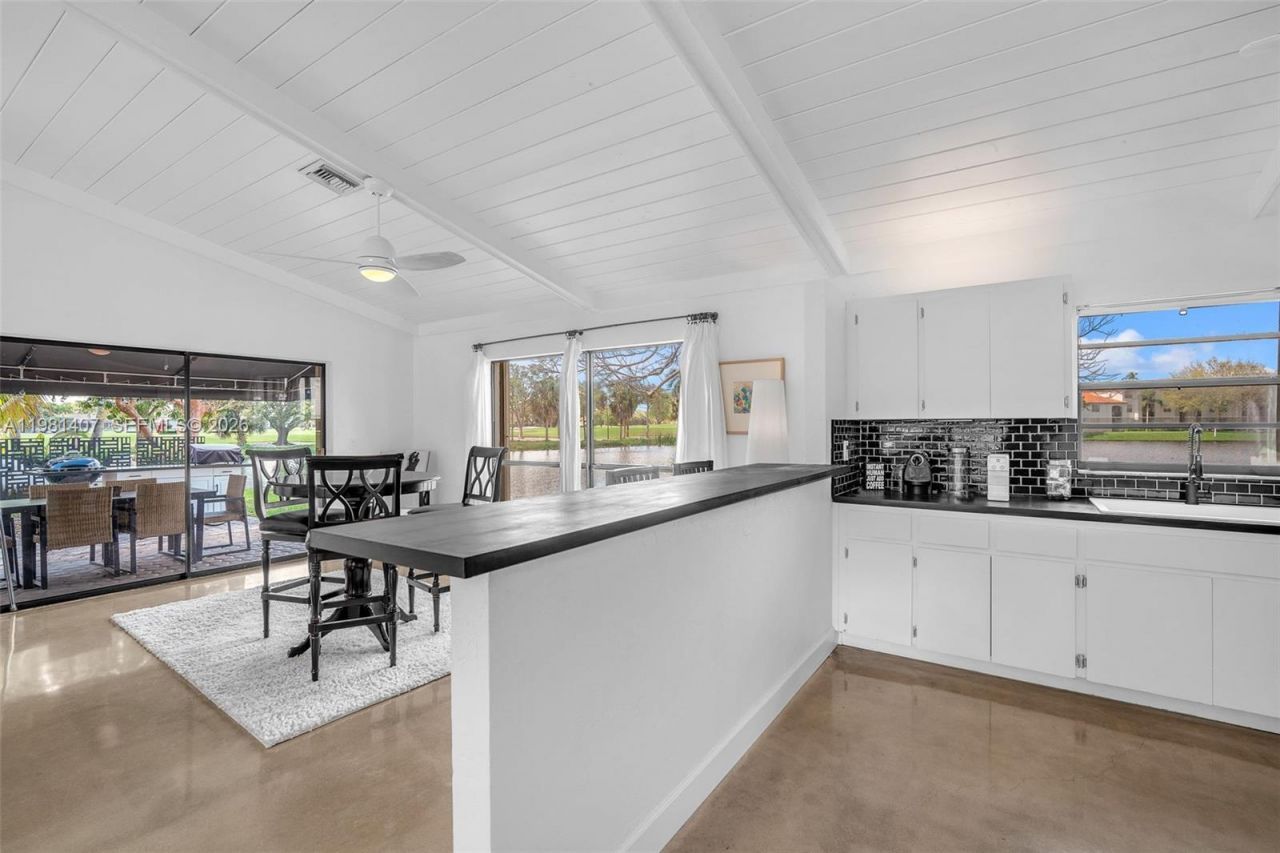 211 SW 87th Ter, Plantation, FL 33324 Photo