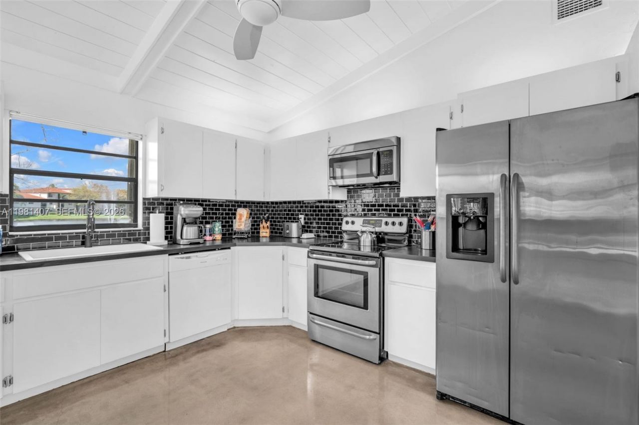 211 SW 87th Ter, Plantation, FL 33324 Photo