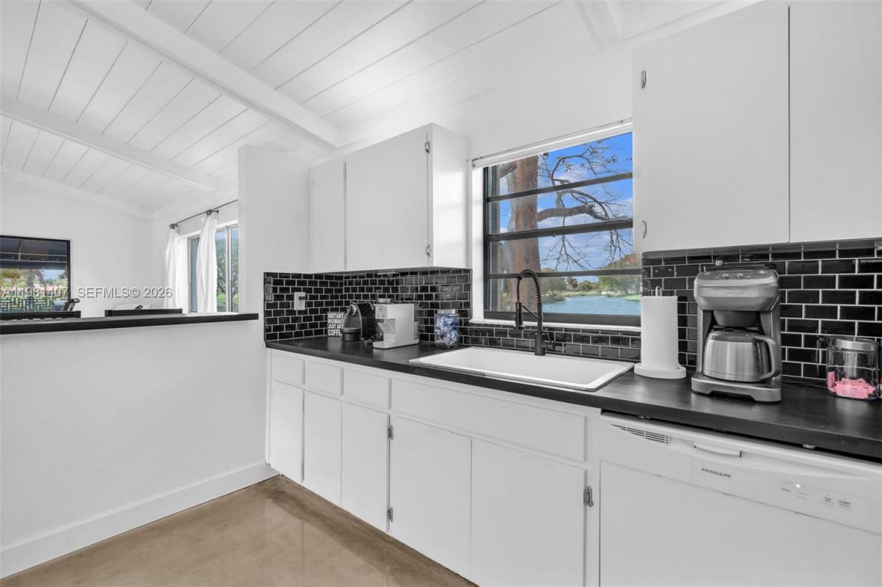 211 SW 87th Ter , Plantation, FL 33324 Photo