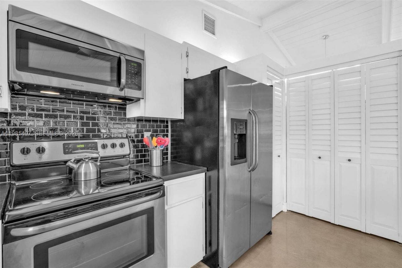 211 SW 87th Ter, Plantation, FL 33324 Photo