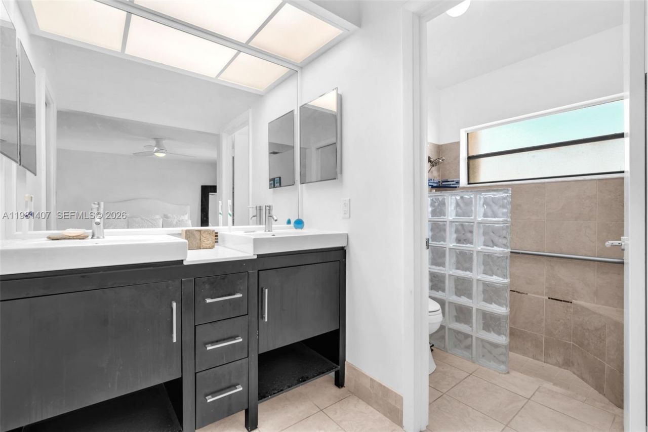 211 SW 87th Ter, Plantation, FL 33324 Photo