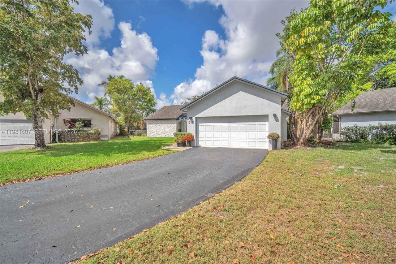 211 SW 87th Ter, Plantation, FL 33324 Photo