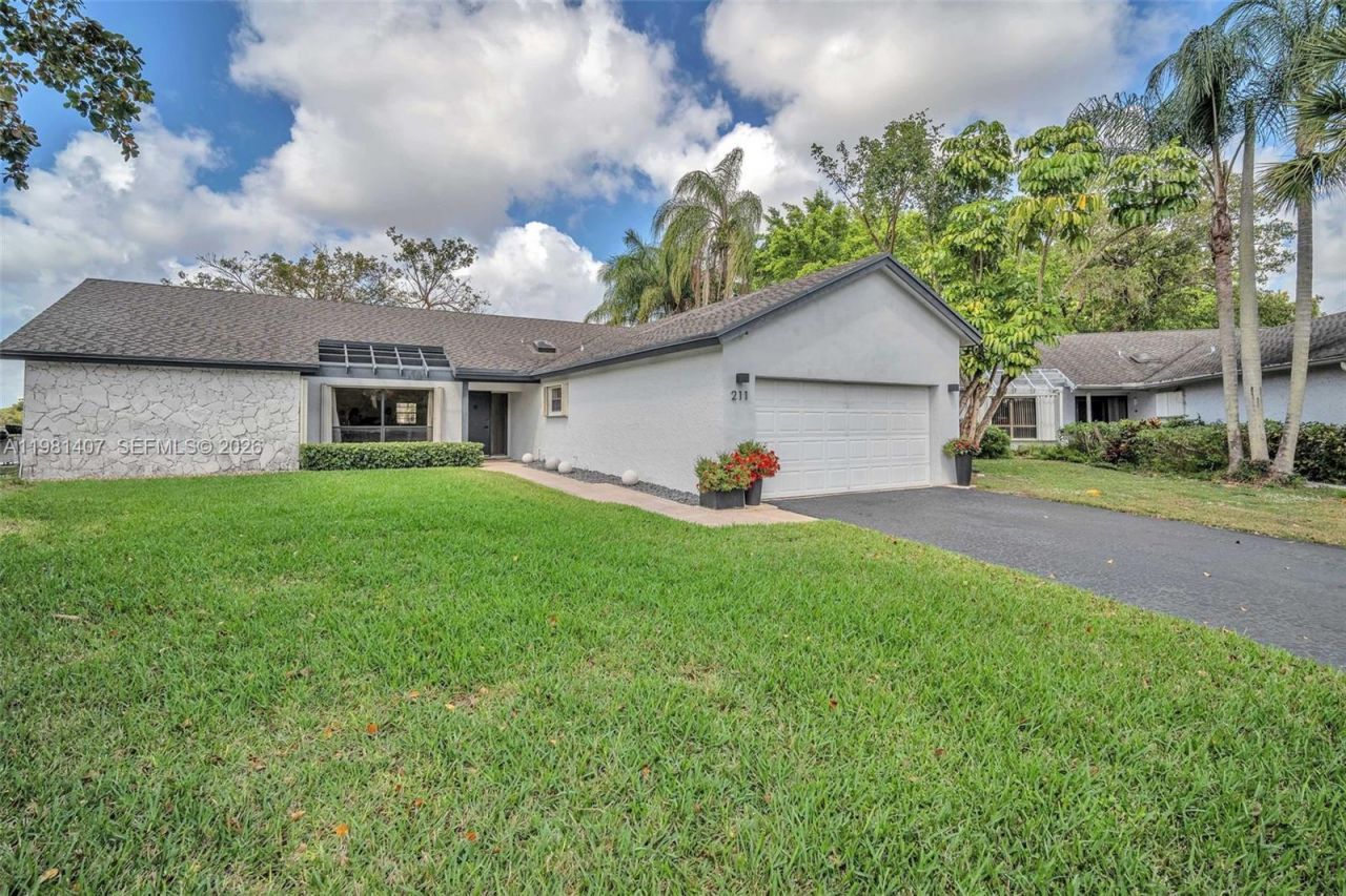 211 SW 87th Ter, Plantation, FL 33324 Photo