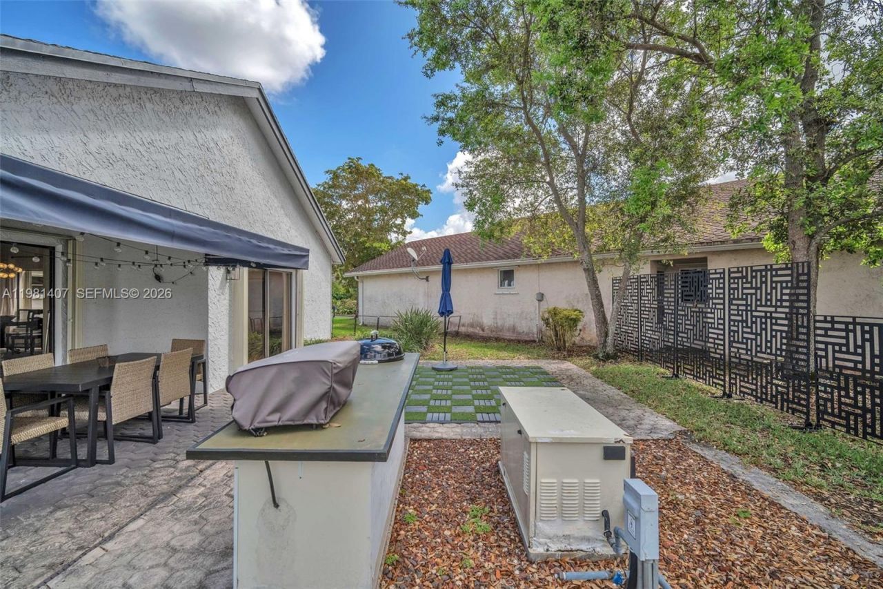 211 SW 87th Ter , Plantation, FL 33324 Photo