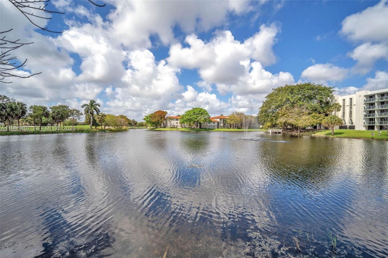 211 SW 87th Ter, Plantation, FL 33324 Photo
