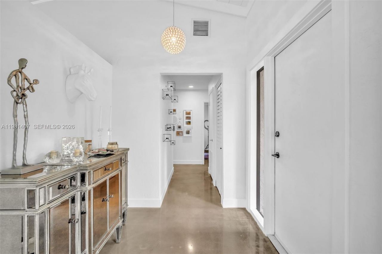 211 SW 87th Ter, Plantation, FL 33324 Photo