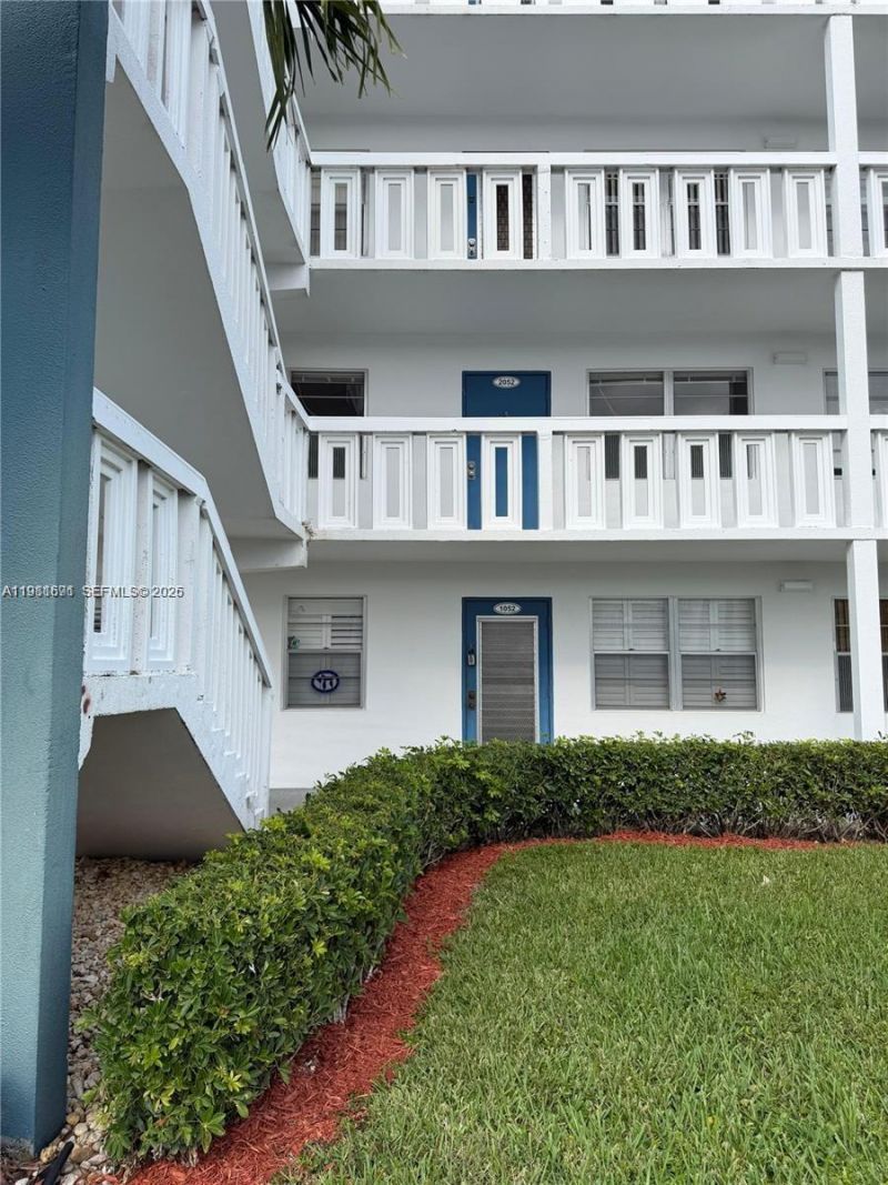 2052 Exeter C, Unit 2052, Boca Raton, FL 33434 Photo