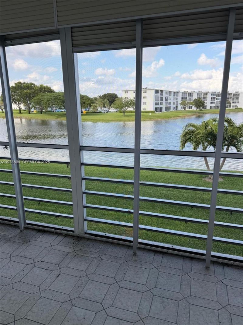 2052 Exeter C, Unit 2052, Boca Raton, FL 33434 Photo