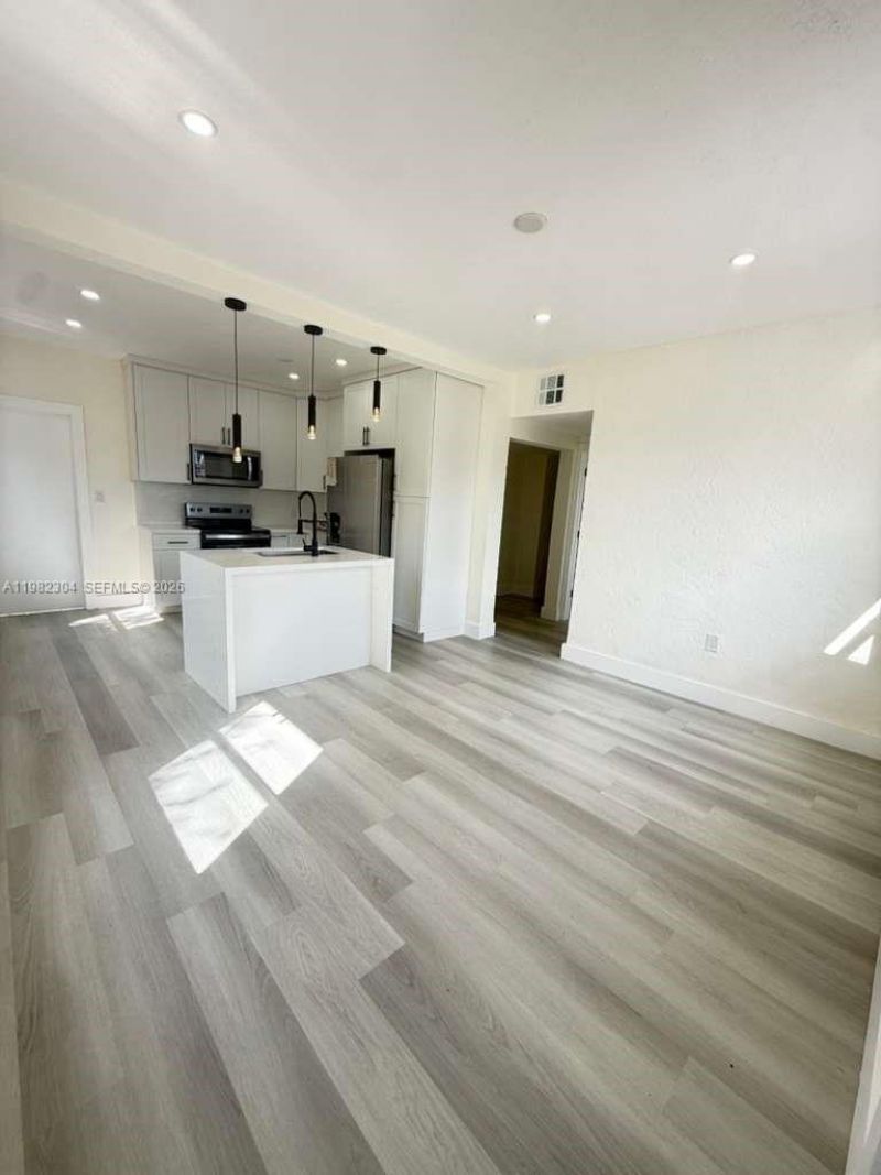 3515 NW 213th St , Miami Gardens, FL 33056 Photo