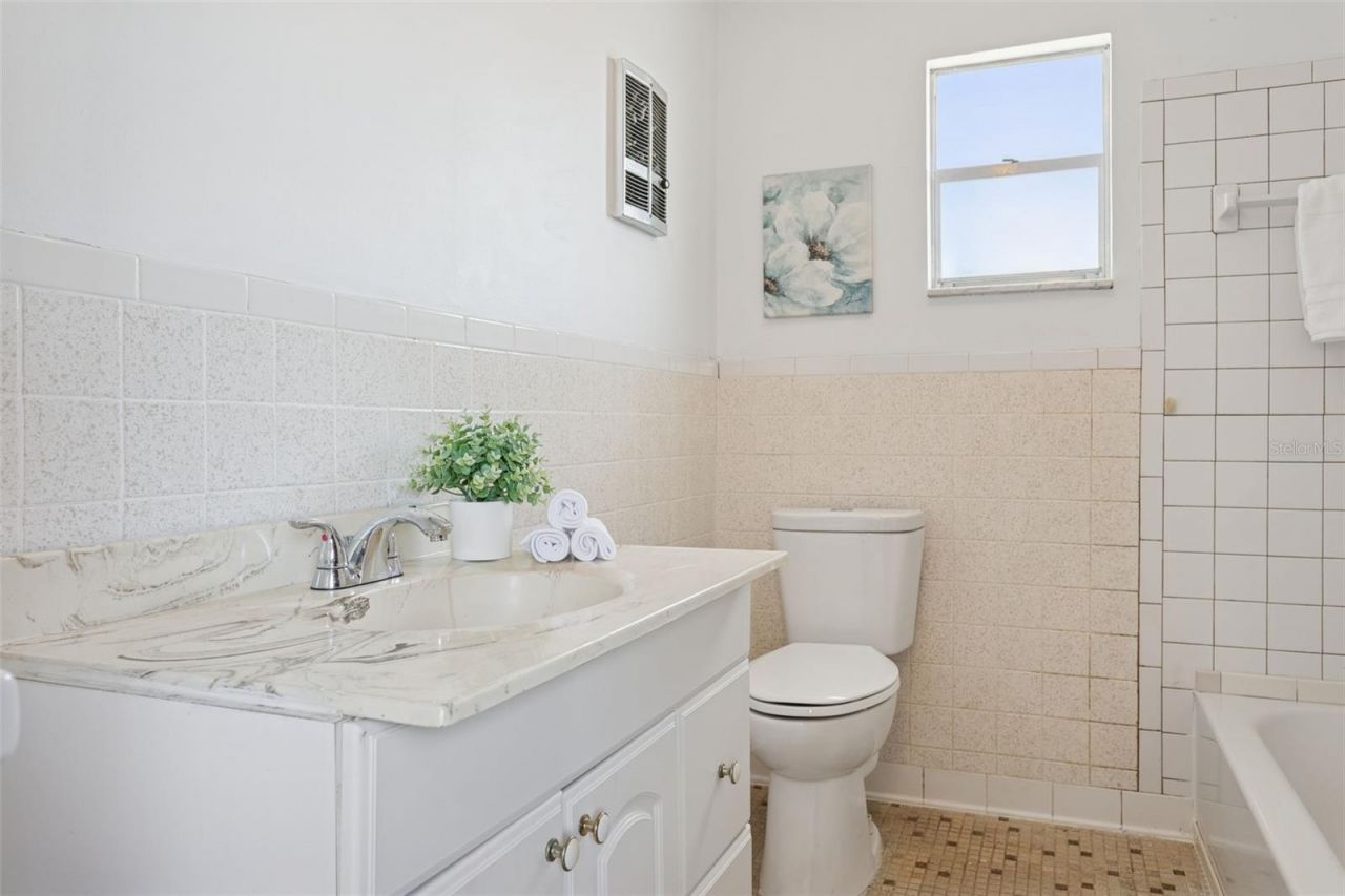 8105 Alpine Avenue, Tampa, FL 33619 Photo