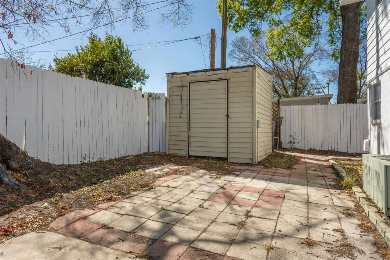 8105 Alpine Avenue, Tampa, FL 33619 Photo