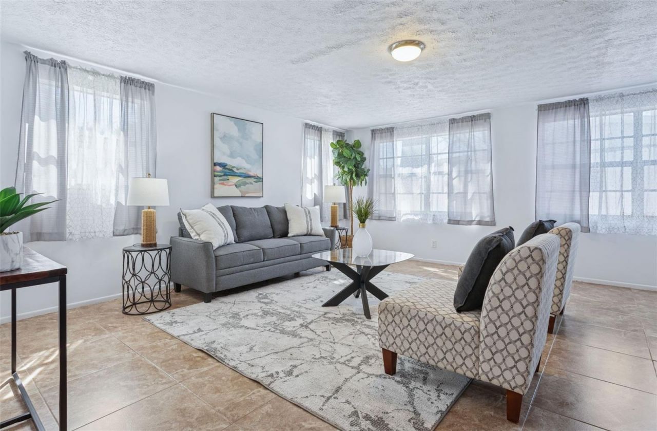 8105 Alpine Avenue, Tampa, FL 33619 Photo