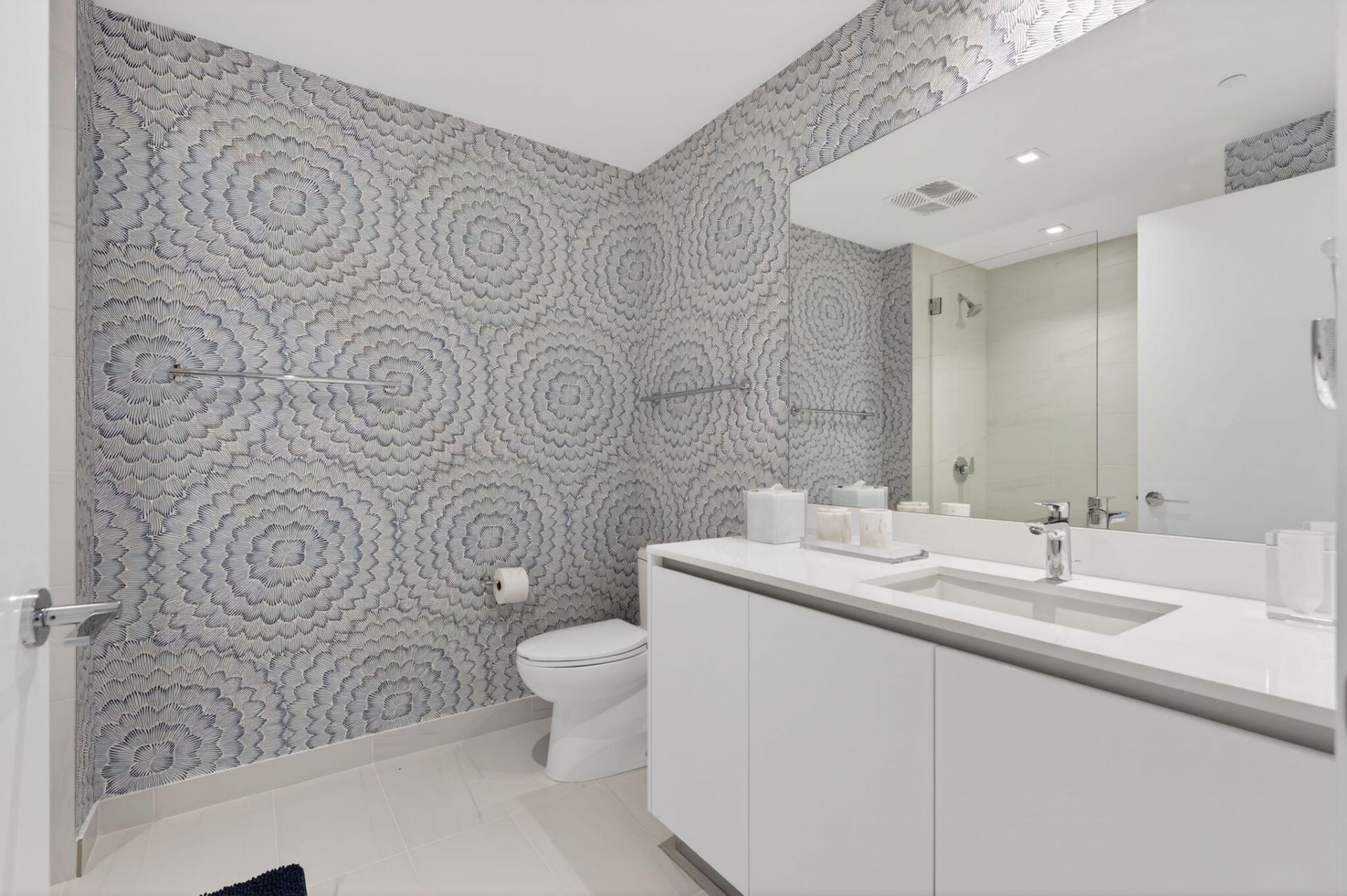 1116 N Ocean Boulevard, Unit 1204, Pompano Beach, FL 33062 Photo