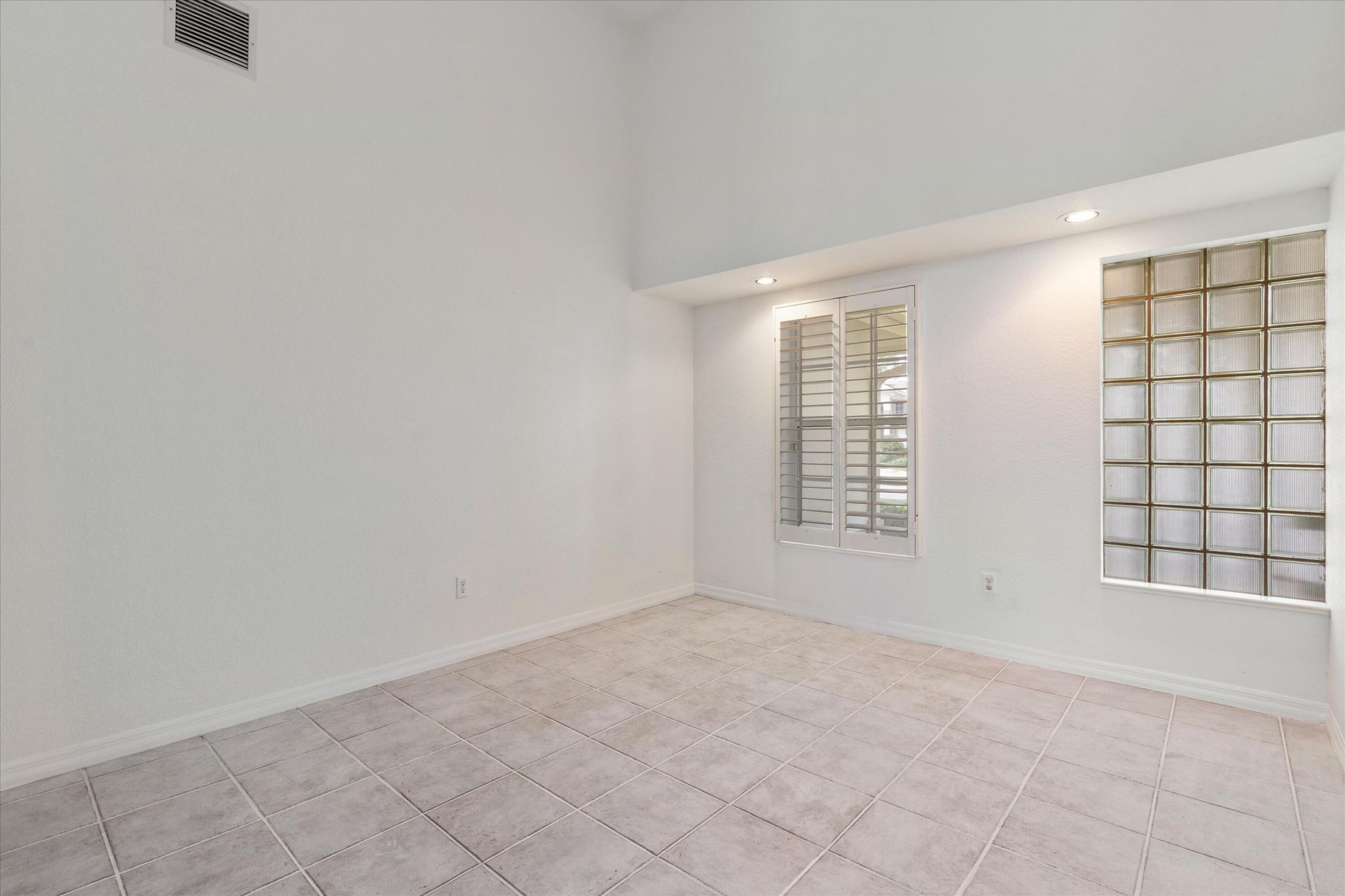 2805 Hampton Circle E, Delray Beach, FL 33445 Photo