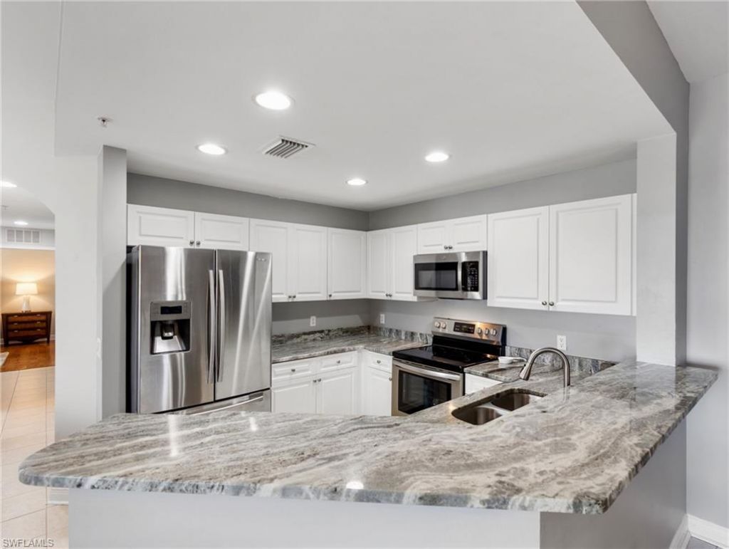 3952 Pomodoro Cir, Unit 303, Cape Coral, FL 33909 Photo