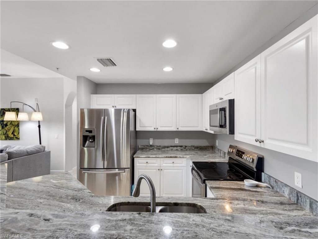 3952 Pomodoro Cir, Unit 303, Cape Coral, FL 33909 Photo