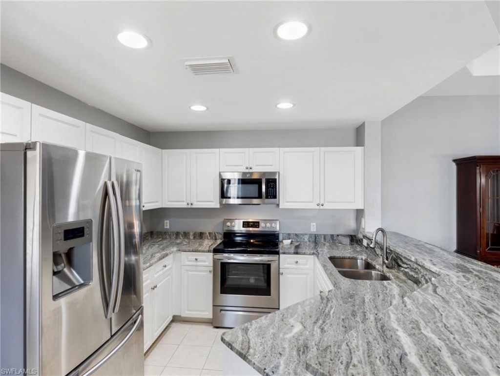 3952 Pomodoro Cir, Unit 303, Cape Coral, FL 33909 Photo