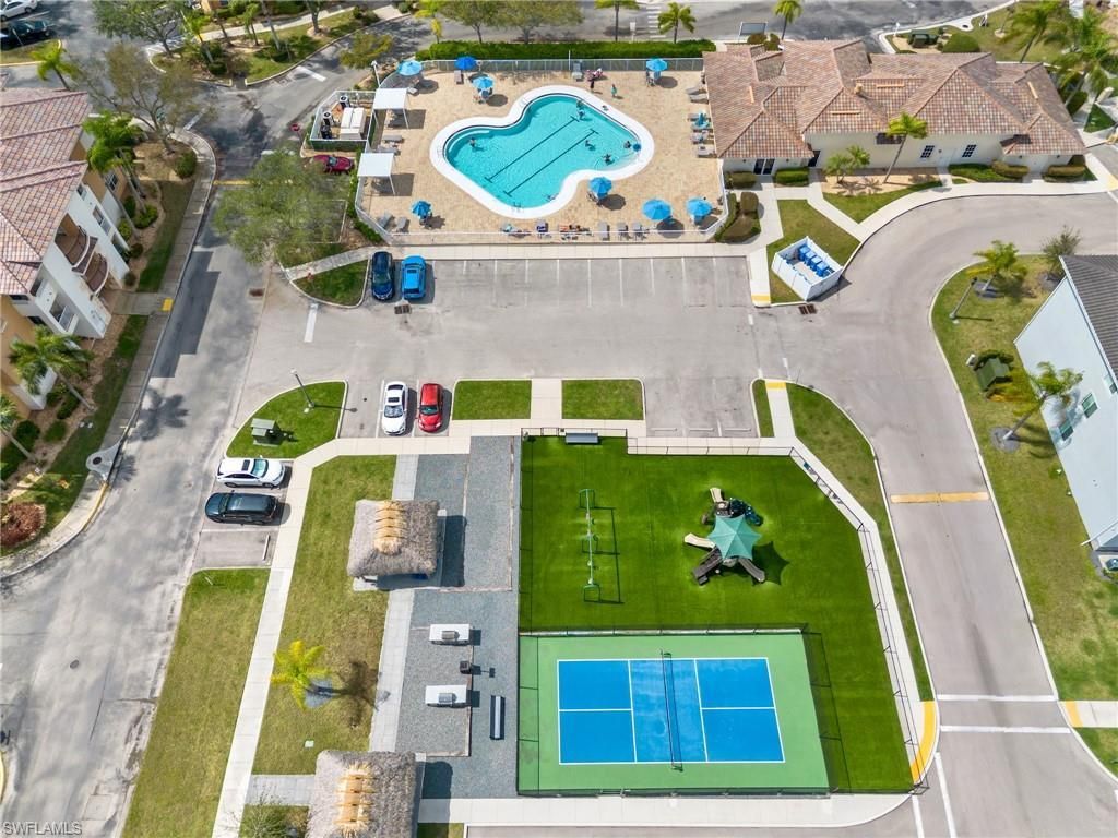 3952 Pomodoro Cir, Unit 303, Cape Coral, FL 33909 Photo