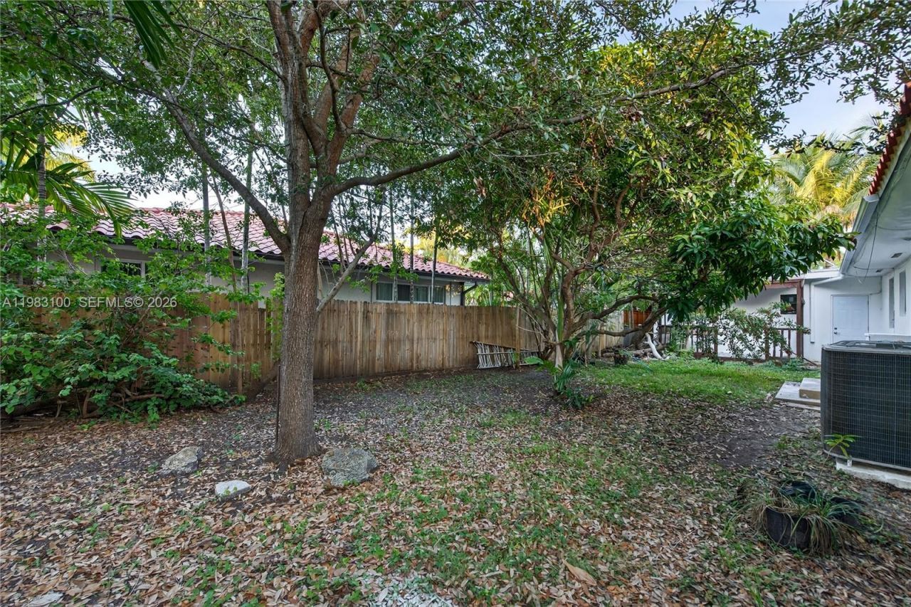 1100 N Shore Dr, Miami Beach, FL 33141 Photo