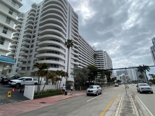5555 Collins Ave, Unit 17A, Miami Beach, FL 33140